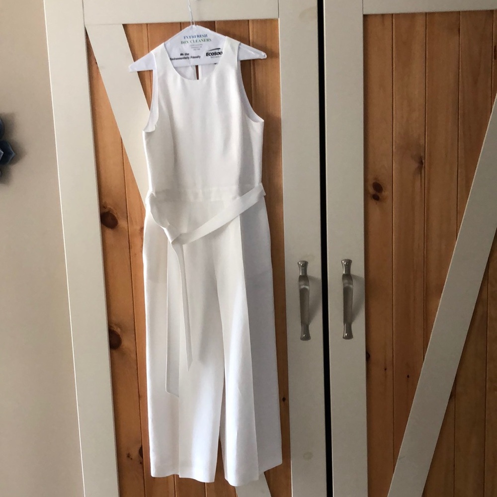 Cream linen jumpsuit/crop worn 1x bridal shower